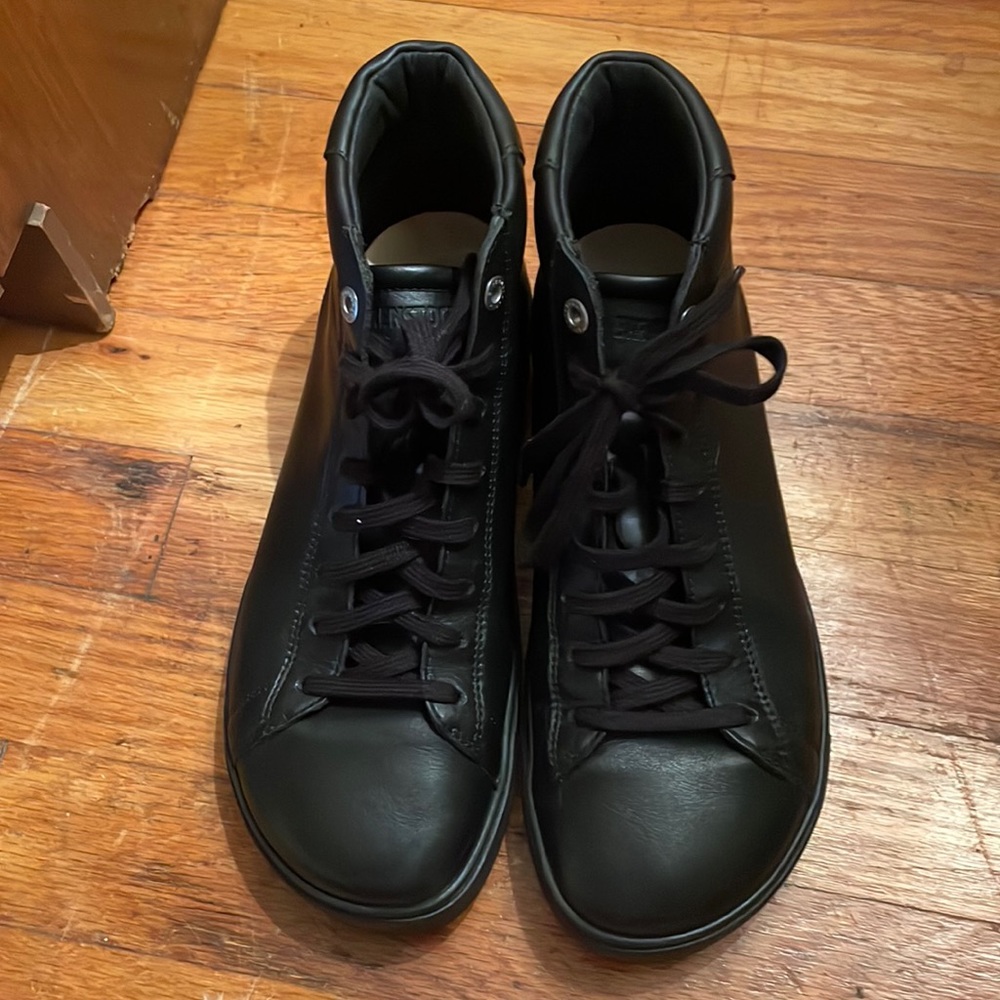 BIRKENSTOCK BEND MIDS -BLACK LEATHER- GREAT CONDITION